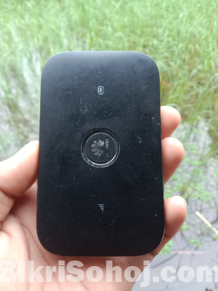 Huawei E5573 pocket router